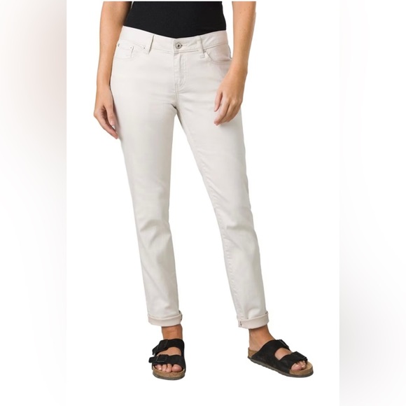 Brown straight leg pants. Only worn once or twice, in perfect condition! - Picture 1 of 4